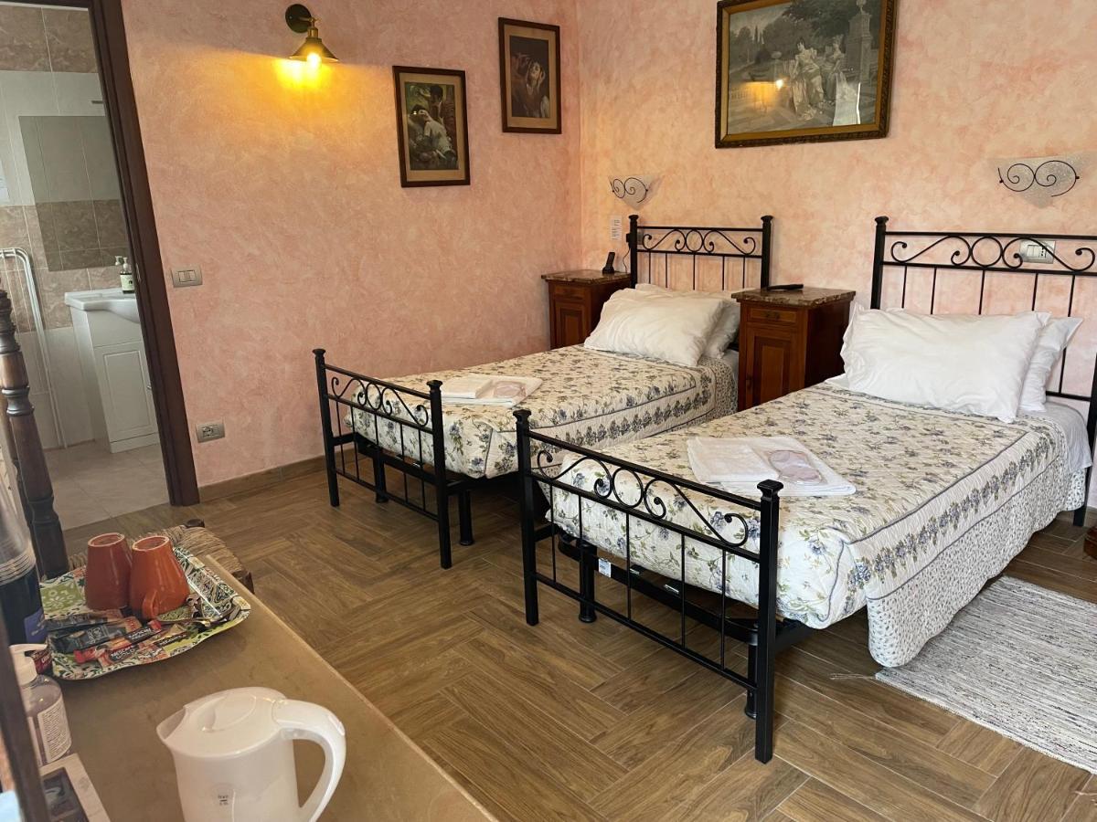 Hotel Diffuso Il Portichetto Vezio Perledo Екстериор снимка