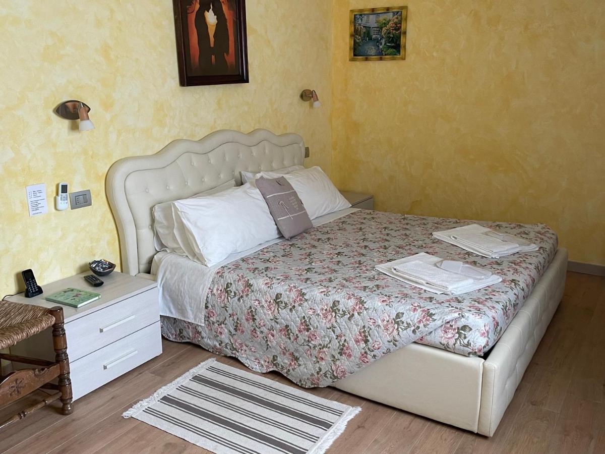 Hotel Diffuso Il Portichetto Vezio Perledo Екстериор снимка