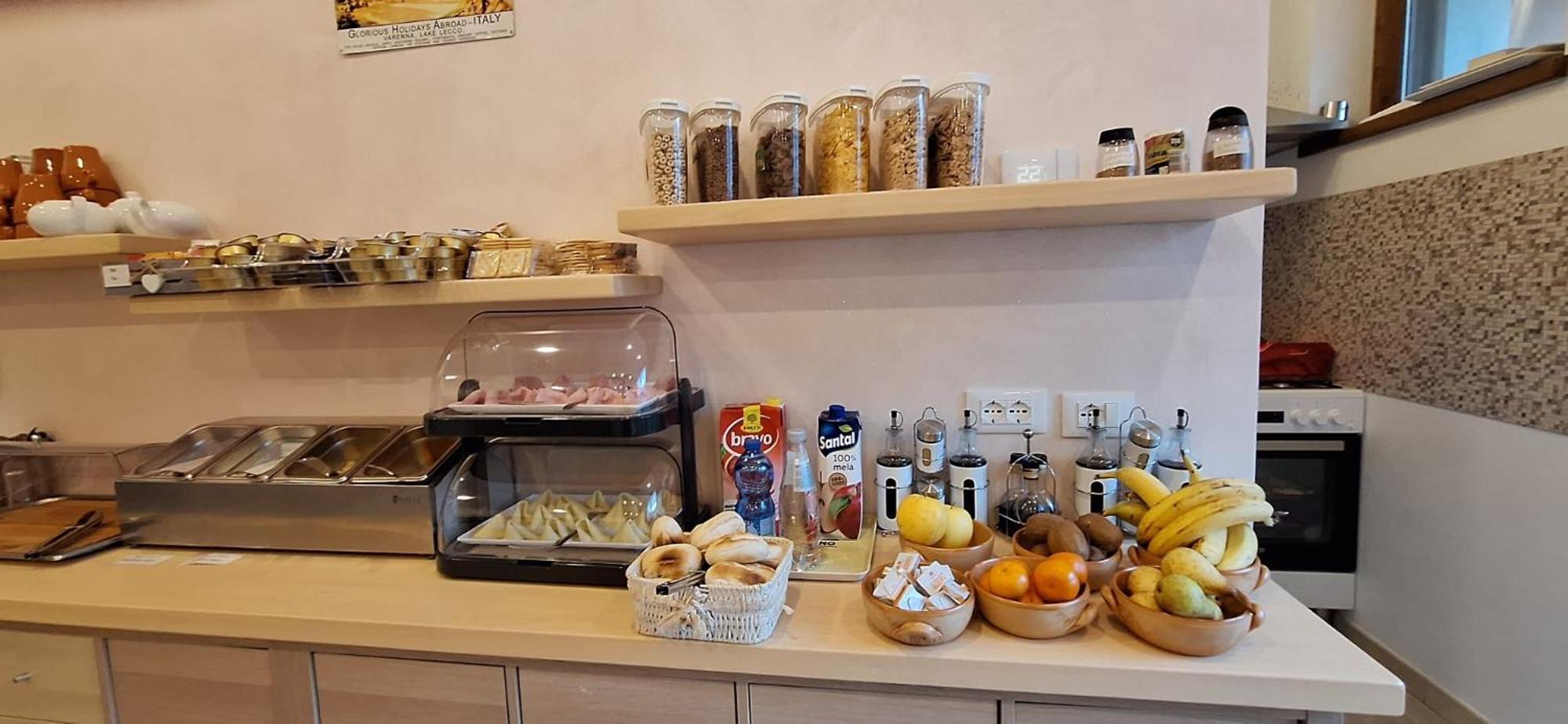 Hotel Diffuso Il Portichetto Vezio Perledo Екстериор снимка